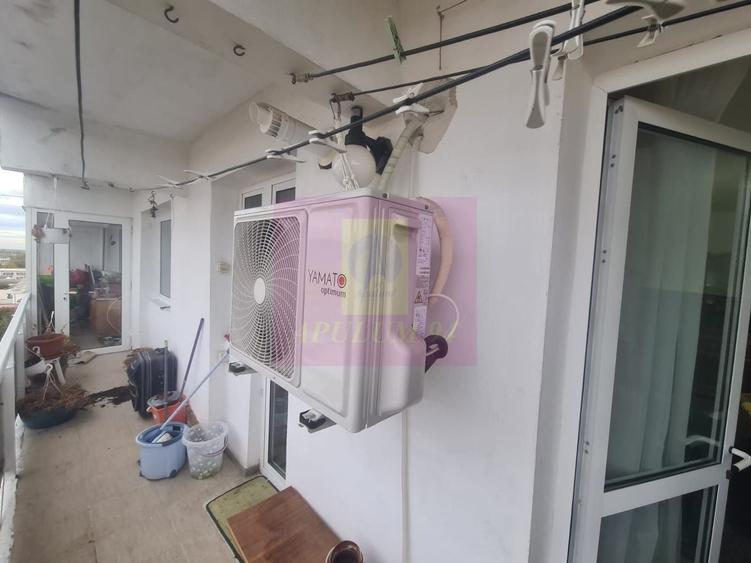 Apartament cu 3 camere decomandat în Cuza
