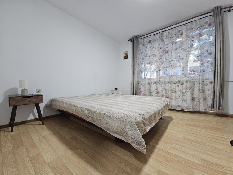 Apartament cu 2 camere semidecomandat în Far