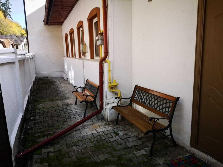 Casă cu 4 camere cu Teren 40 Mp în Poiana Brașov