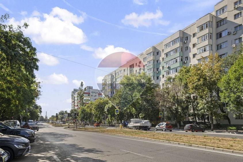 Apartament cu 3 camere decomandat în Rahova
