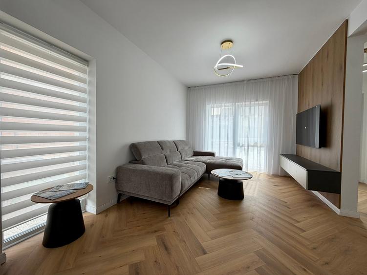 Duplex cu 4 camere cu Canalizare în Bucium