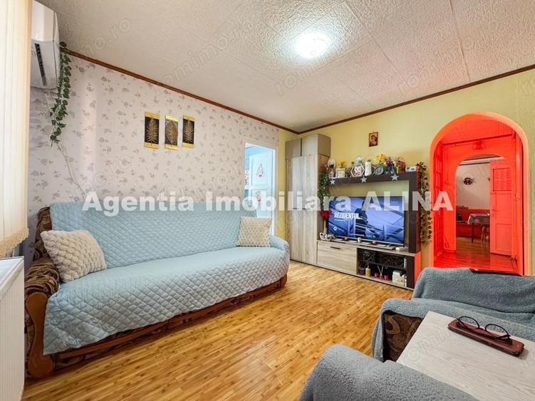 Apartament cu 3 camere semidecomandat în Gojdu