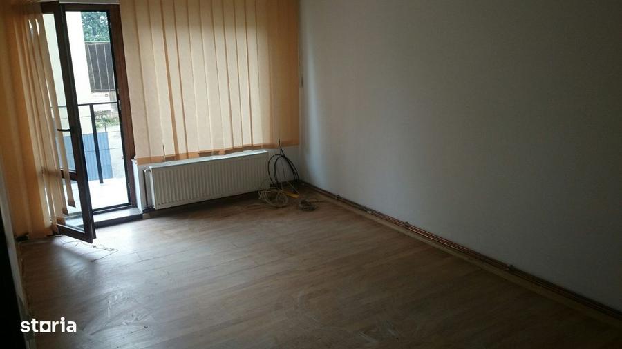 Casă cu 4 camere cu Teren 70 Mp în Central