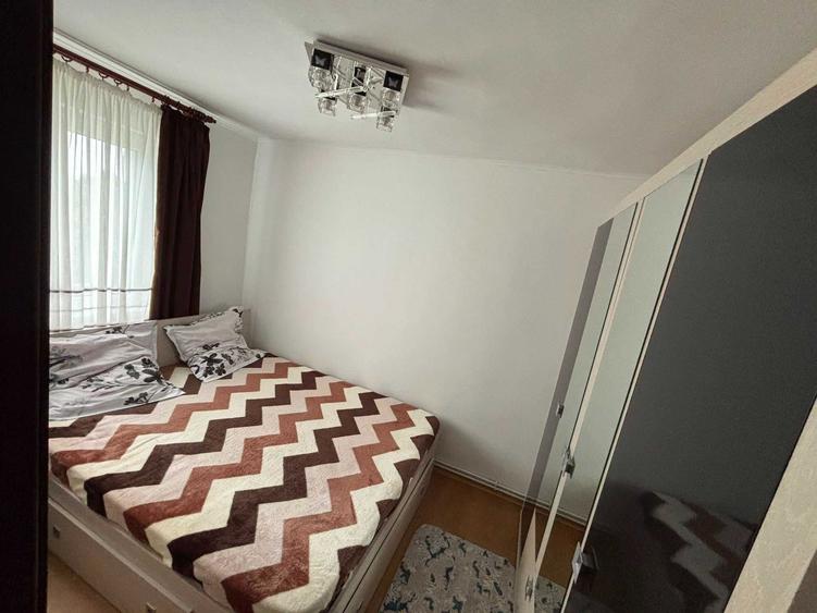 Inchiriez apartament 3 camere - 3