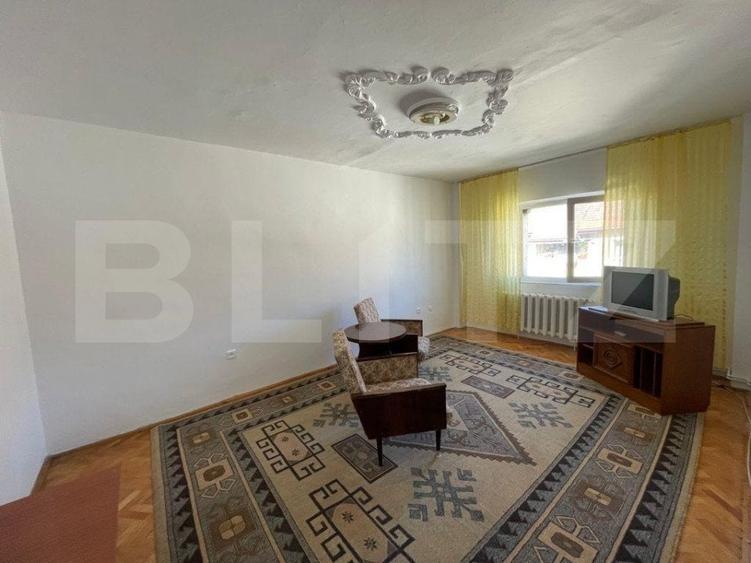 Apartament cu 2 camere decomandat, mobilat în Cugir