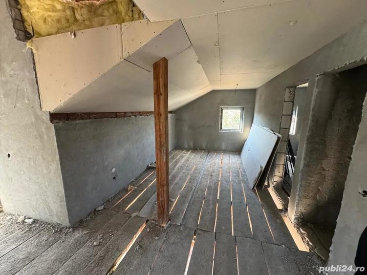 Casă cu Teren 500 Mp în Ostrovu Corbului