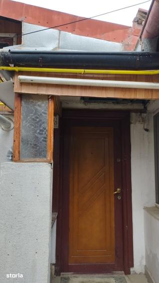 Casă cu 2 camere semidecomandat cu Teren 115 Mp în Calea Galați