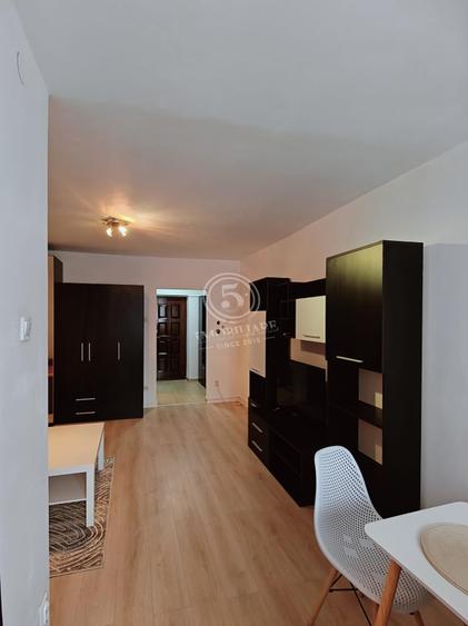 Apartament cu 2 camere semidecomandat, mobilat în Dristor