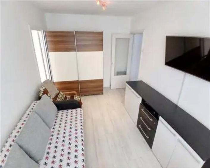 Apartament cu 2 camere semidecomandat în Nufărul