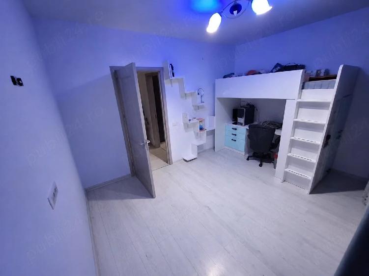 Apartament cu 3 camere decomandat în Dobroești