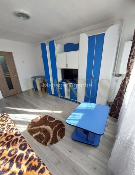 Garsoniera ,zona SUD ,etaj 2