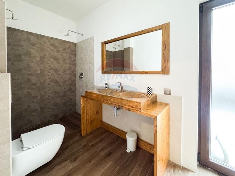 Vilă ultrafinisată cu două unități locative în zona Gruia - 10