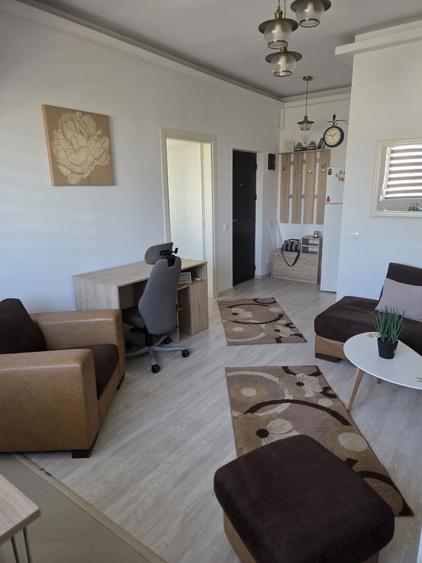 Inchiriez, apartament 2 camere - 10
