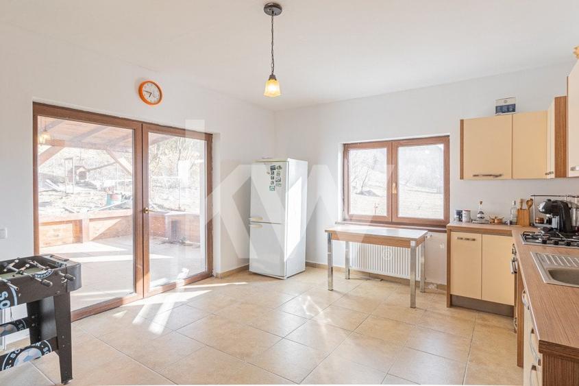 Casa in Zarnesti - Ideala pentru Locuire sau Investitie Turistica! - 11