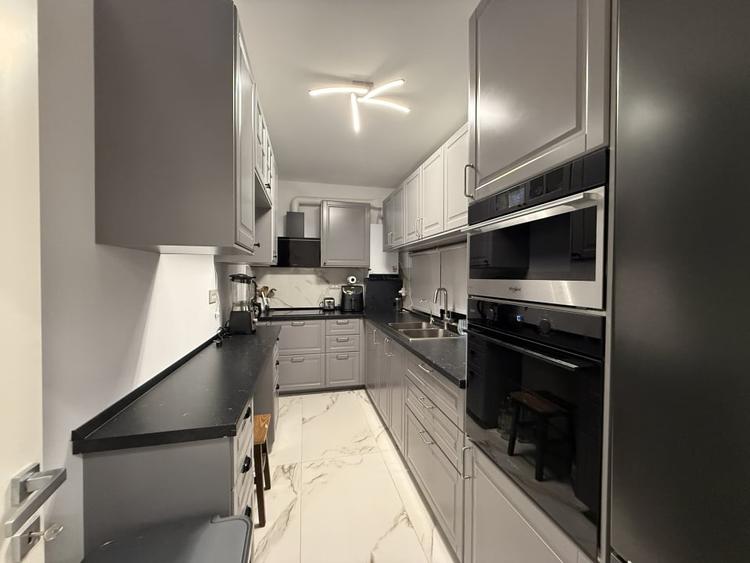 Unirii Palatul Parlamentului bloc 2023 - 7