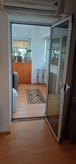 Ofer spre inchiriere apartament 3 camere - 4