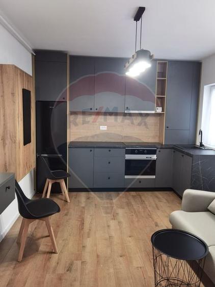 Apartament modern cu o camera - de vanzare, aproape de centrul vechi - 1