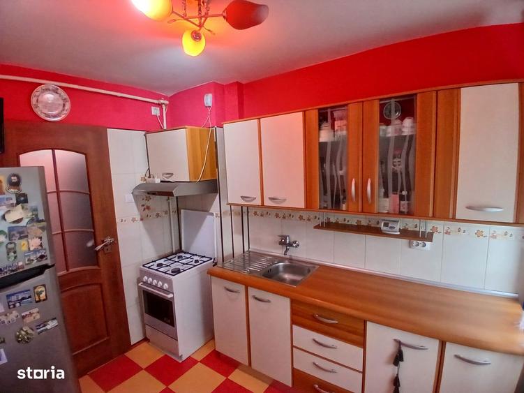 Apartament 3 camere semidecomandat str. B.P. Hasdeu nr. 80. - 9