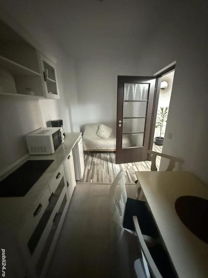 Vand apartament cu spa?iu comercial - 9