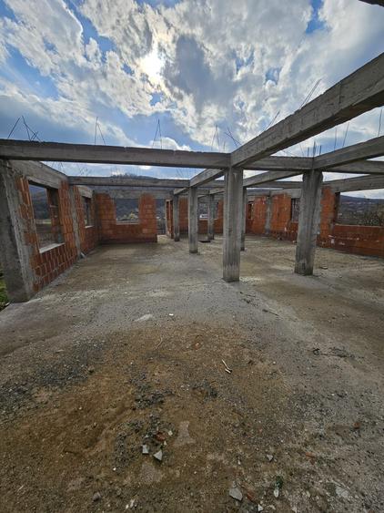 Casa cu teren generos si vedere spre padure Ciucurova - 6