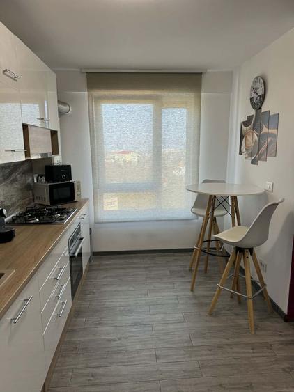 Inchiriez ap. cu 2 camere + loc parcare - 6