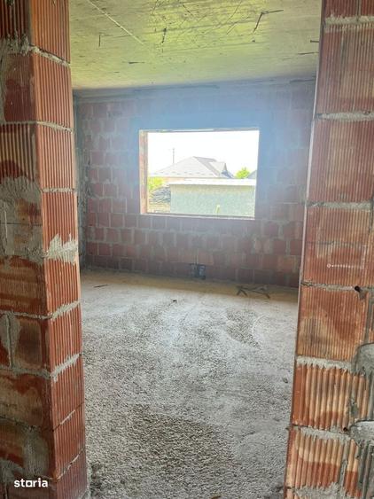 Vand casa 4 camere in Simila vis-a-vis de floraria trandafirul - 3