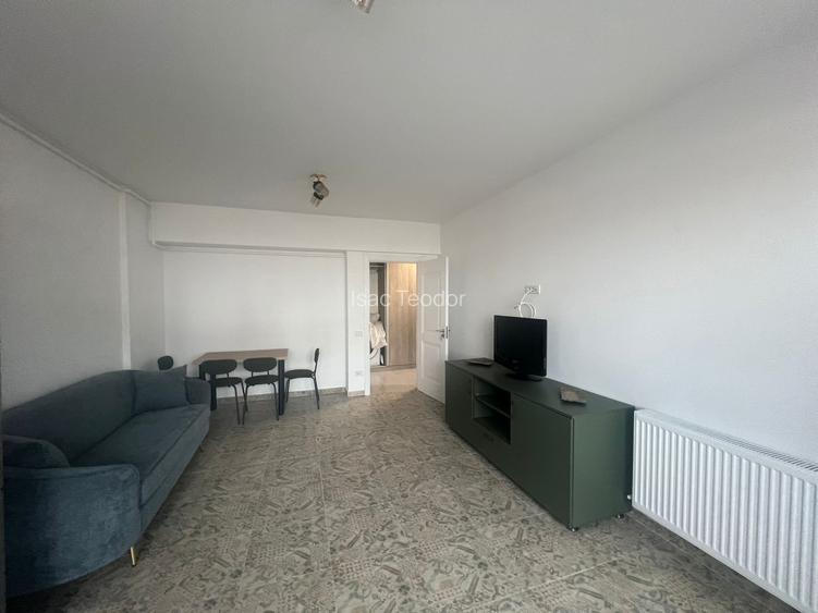 Apartament cu 2 camere decomandat în Apărătorii Patriei Apartament cu 2 camere decomandat în Apărătorii Patriei