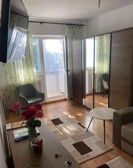 De inchiriat garsoniera Bariera Scoala 3 - 3