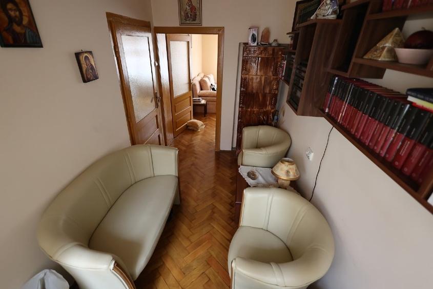 Casa de vanzare in Resita, zona muncitoresc - 6