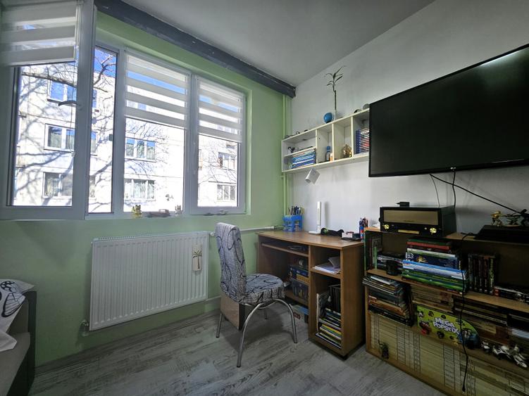 Vanzare apartament 3 camere / Rahova / Al. Costinesti / etaj  2 /4  / comision 0 - 7