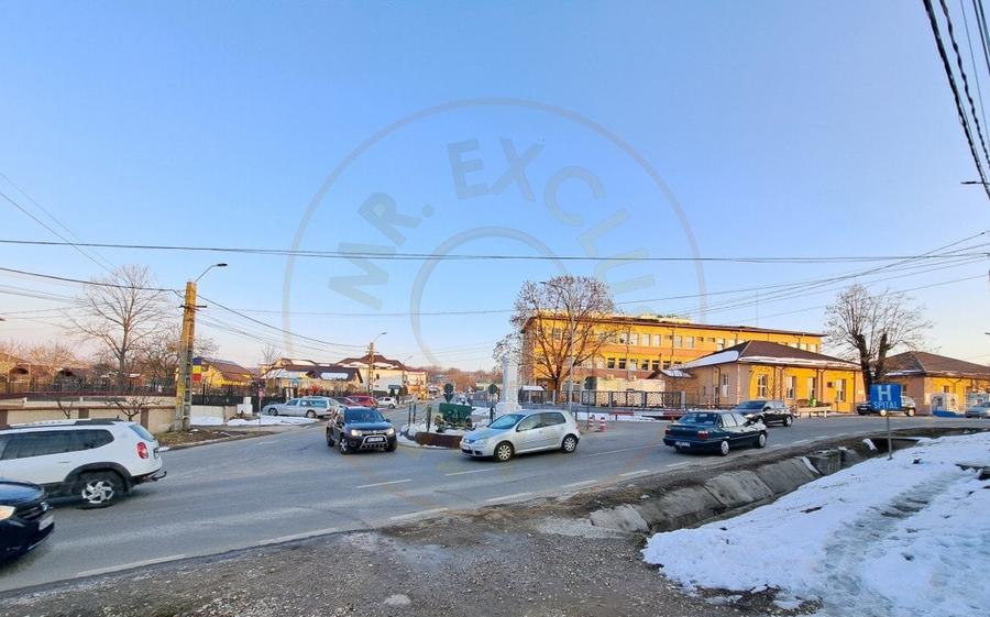 Spatiu Comercial Stradal – Spitalul Mioveni, Bd. Dacia, Racovita - 11