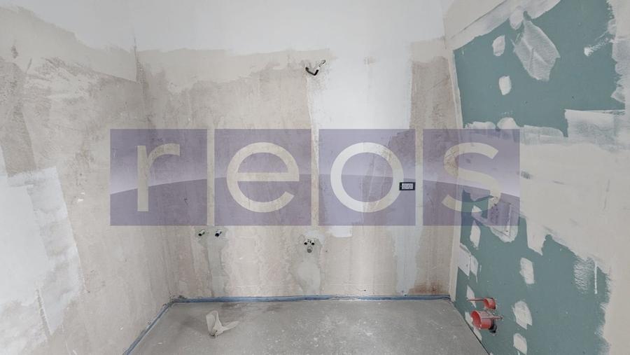 Vilă D+2+M | 4 parcări private | 3 apartamente cu intrări separate - 9