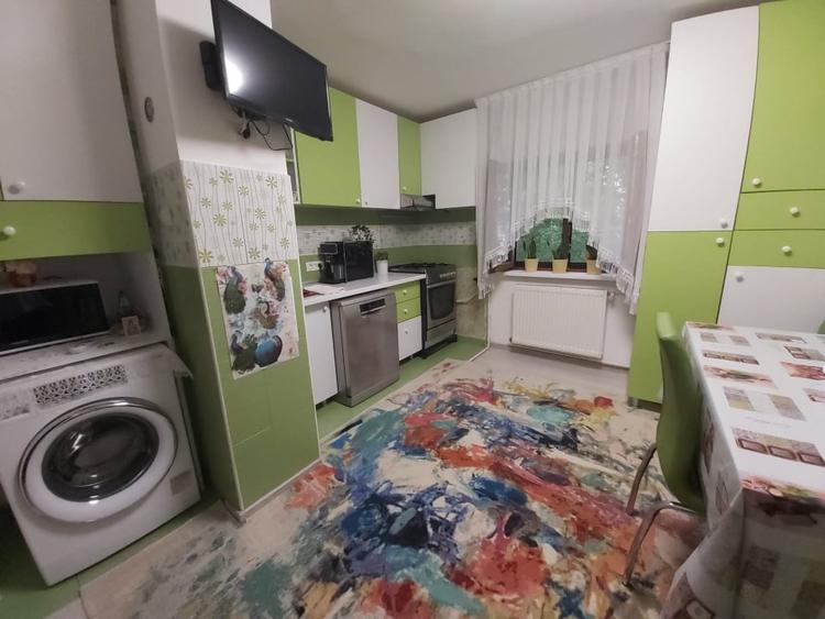 Apartament cu 2 Camere /2 Bai / 60 mp / Construit 1987/ Comision 0% - 7