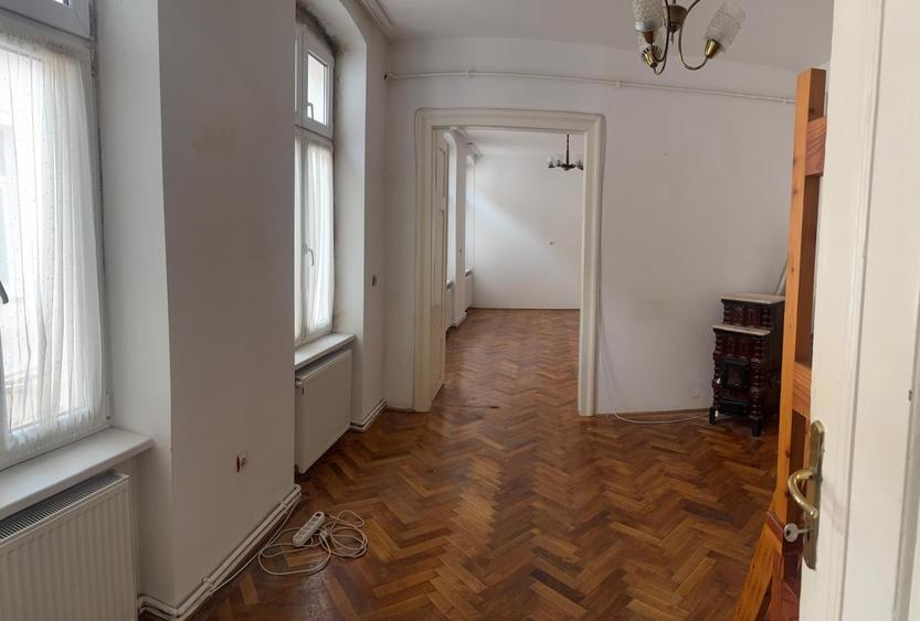 Apartament 3 camere, Poarta Schei - 6