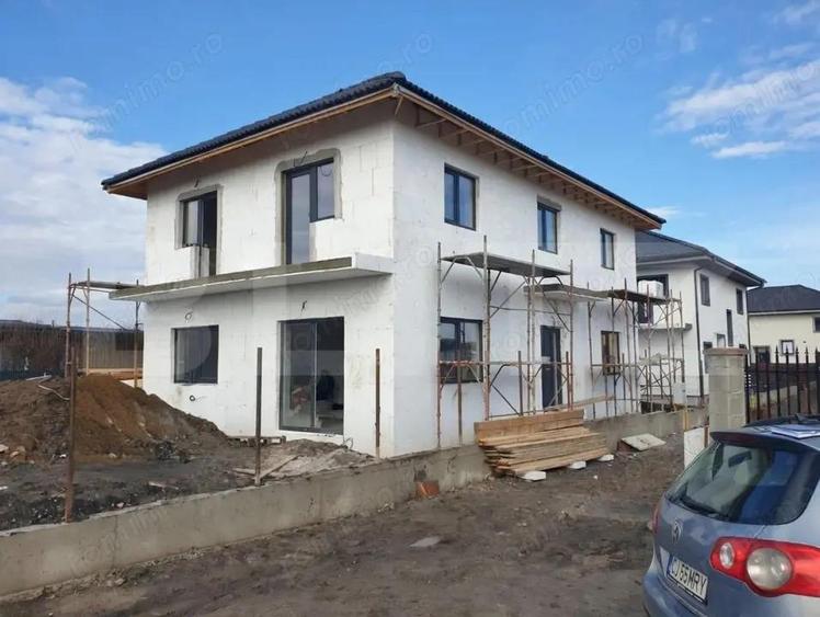 Casa individuala de vanzare in jucul de mijloc P+E - 4