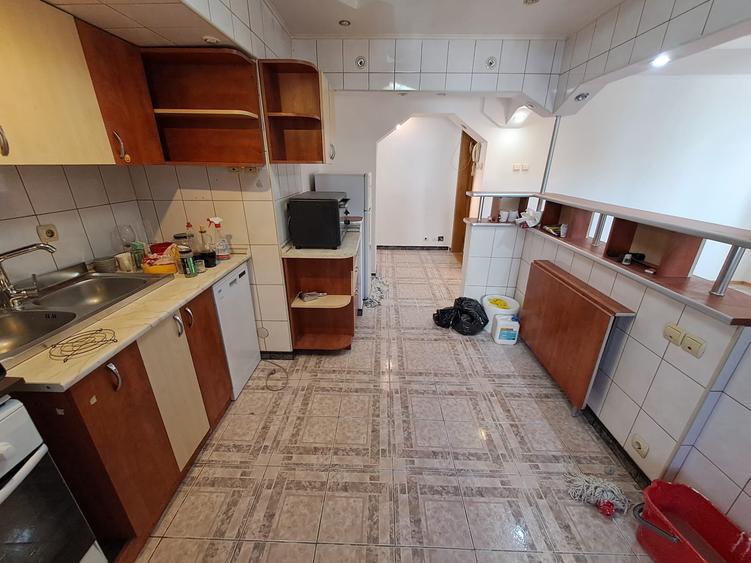 PACURARI MOARA DE FOC 3 CAMERE DECOMANDAT ET.3 BLOC 1985  71 MP COD 161977 - 2