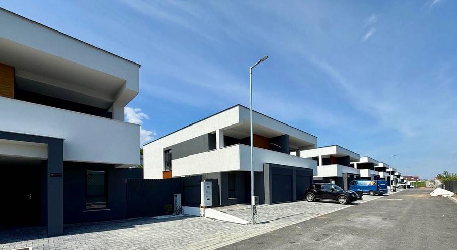 Casă cu 4 camere în Central