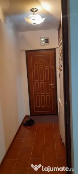 Inchiriez apartament 2 camere - 2