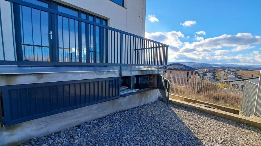 Casa remarcabila, 297 mpu, terasa pe acoperis, garaj, panorama - 9