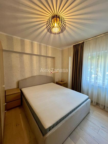 Apartament cu 3 camere decomandat, mobilat în Hala Centrală