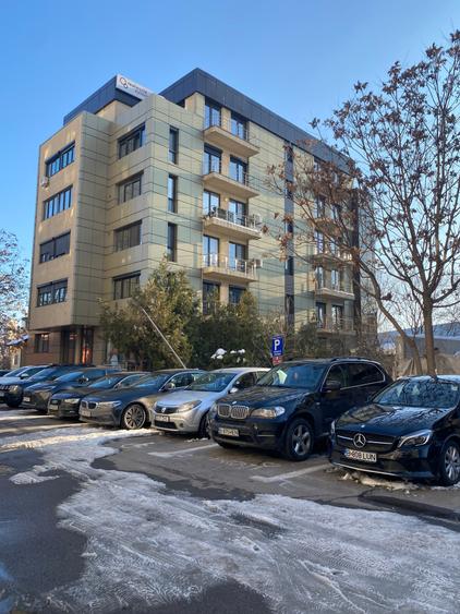 Apartament 4 camere bloc boutique si terasa de 25m - 55