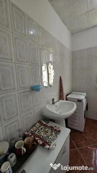 CANTACUZINO-sp.com. aprox 250mp , et.2 la 1000 euro/luna - 10