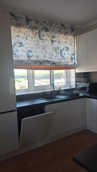 Apartament cu 3 camere decomandat, mobilat în Tudor