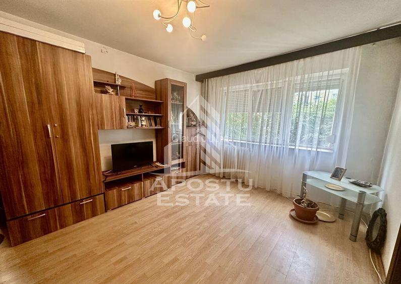 Apartament cu 2 camere, etaj 1, mobilat, zona Sagului