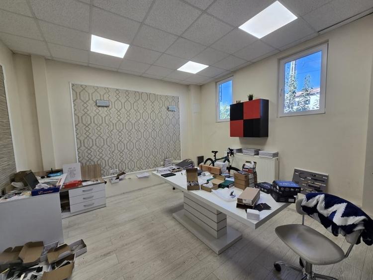 Birouri+ Hala zona Stefan cel Mare - 3