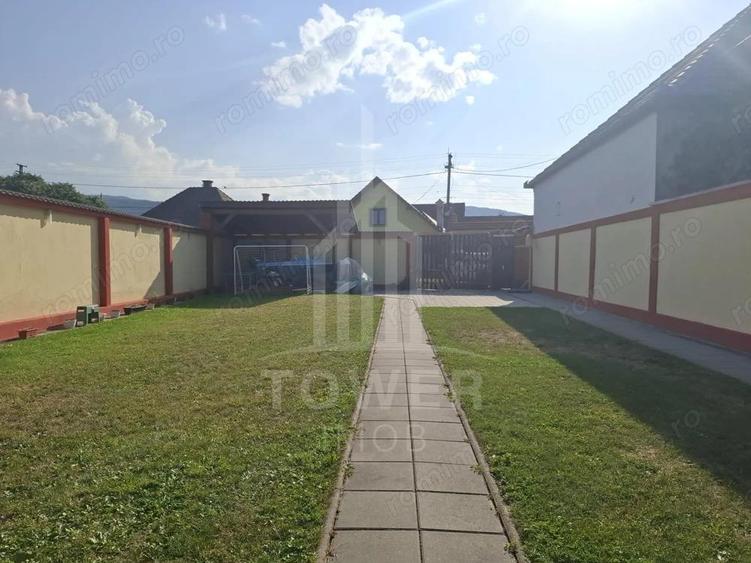 De vanzare casa in Orlat, cu teren generos de 2200 mp ?i panorama deosebita! - 3