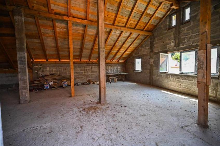 FILM! Casa singura in curte, recomandat investitional/ rezidential, Centru Istor - 11