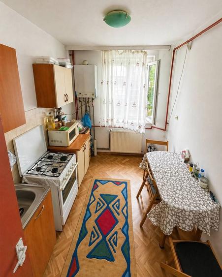 Vand apartament 2 came in centrul orasului Pitesti - 4