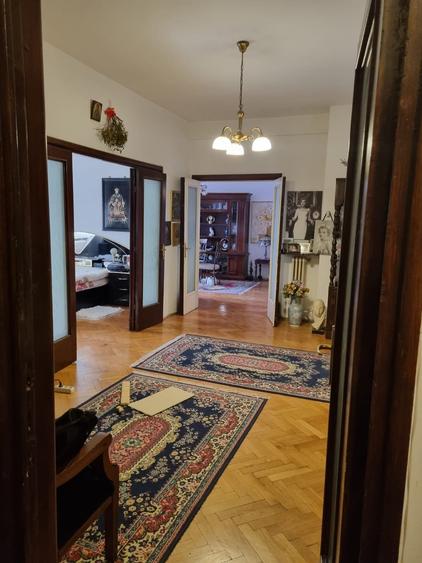 Eleganță interbelică în inima orașului – apartament cu potențial investițional - 1