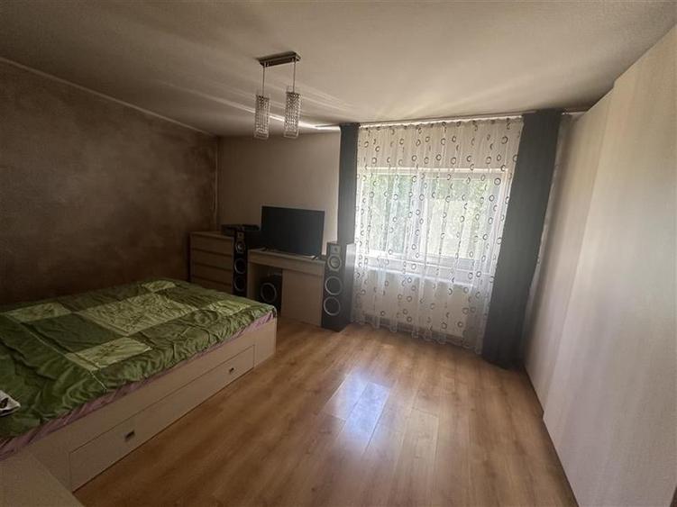 Mobilat și utilat cu 2 balcoane, modificat ?n 3 camere, aproape de Piaț - 2